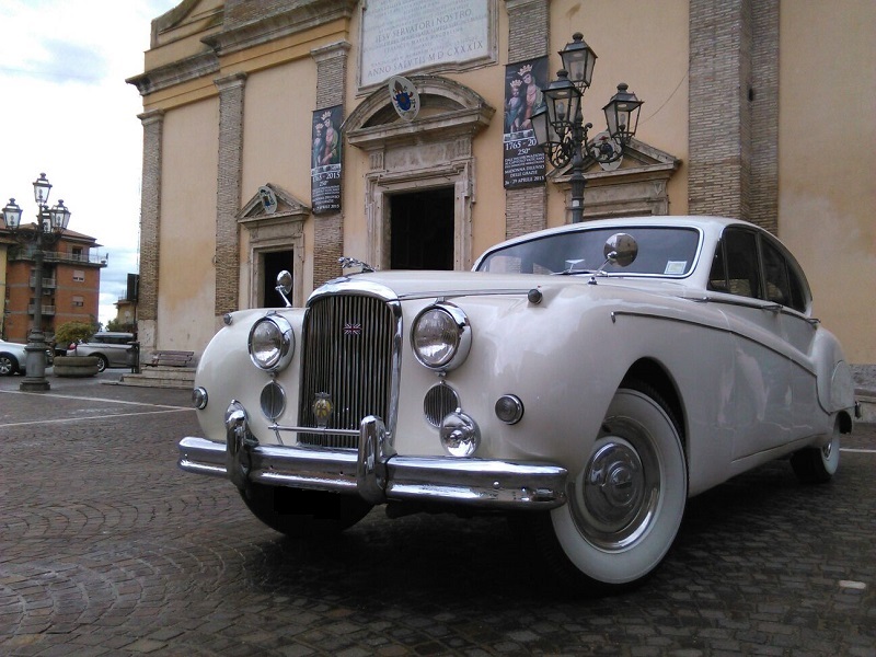 Noleggio Jaguar MK IX a Roma